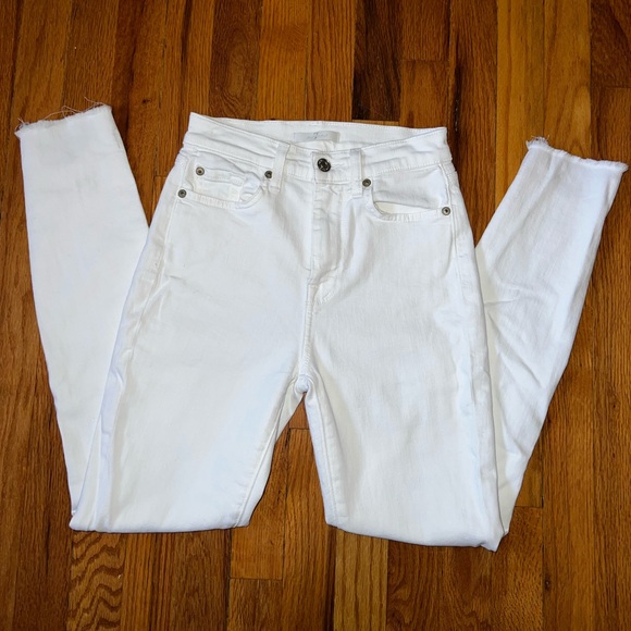 7FMK Gwenevere - Picture 2 of 7